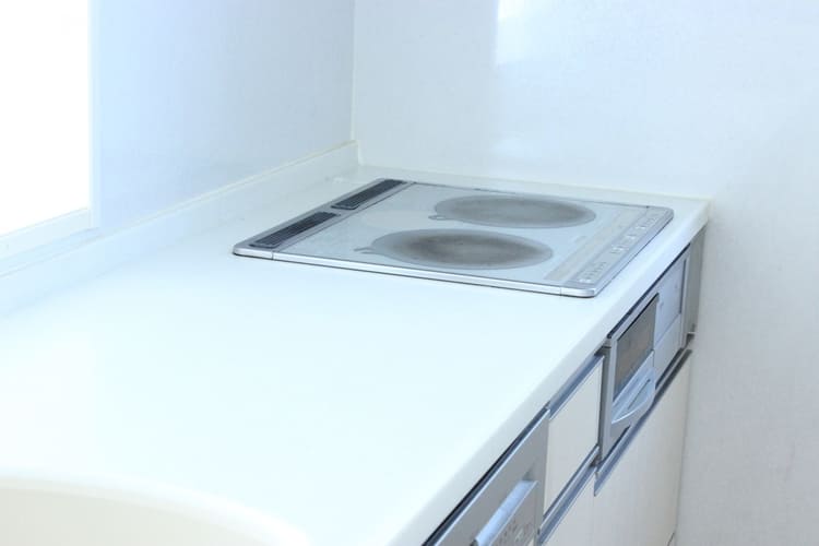 賃貸住宅のビルトインIHヒーター